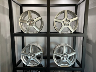 Felgi aluminiowe 6x15 5x100 ET45 54.1 Dezent
