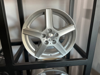 Felgi aluminiowe 6x15 5x100 ET45 54.1 Dezent