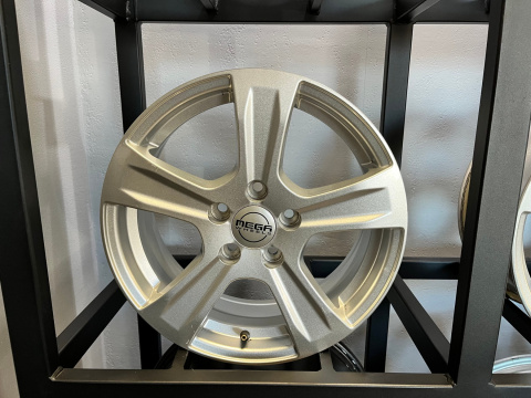 Felgi aluminiowe 6.5x16 5x108 ET47 63.4 Felgi aluminiowe 6.5x16 5x108 ET47 63.4