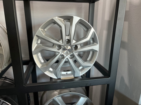 Felgi aluminiowe 6.5x16 5x114.3 ET45 67.1 Dezent Felgi aluminiowe 6.5x16 5x114.3 ET45 67.1 Dezent