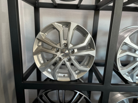 Felgi aluminiowe 6.5x16 5x114.3 ET45 67.1 Dezent Felgi aluminiowe 6.5x16 5x114.3 ET45 67.1 Dezent