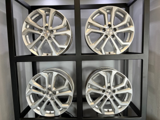 Felgi aluminiowe 7x17 cali 5x108 ET42
