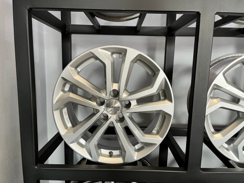 Felgi aluminiowe 7x17 cali 5x108 ET42 Felgi aluminiowe 7x17 cali 5x108 ET42