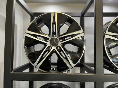 Felgi aluminiowe 7x17 cali 5x112 ET48.5 Mercedes OE Felgi aluminiowe 7x17 cali 5x112 ET48.5 Mercedes OE
