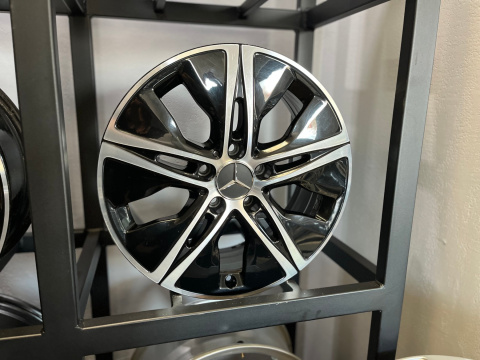 Felgi aluminiowe 7x17 cali 5x112 ET48.5 Mercedes OE Felgi aluminiowe 7x17 cali 5x112 ET48.5 Mercedes OE