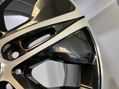Felgi aluminiowe 7x17 cali 5x112 ET48.5 Mercedes OE Felgi aluminiowe 7x17 cali 5x112 ET48.5 Mercedes OE