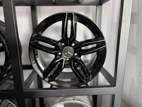 Felgi aluminiowe 7.5x17 5x112 ET45 66.6 Felgi aluminiowe 7.5x17 5x112 ET45 66.6