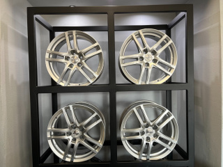 Felgi aluminiowe 7.5x17 cali 5x108 ET55 63.4