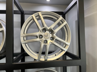 Felgi aluminiowe 7.5x17 cali 5x108 ET55 63.4