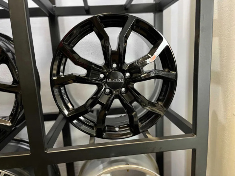 Felgi aluminiowe 7.5x18 cali 5x112 ET53.5 66.6 Dezent Felgi aluminiowe 7.5x18 cali 5x112 ET53.5 66.6 Dezent