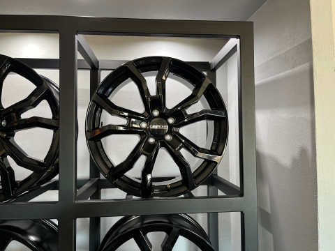 Felgi aluminiowe 8x19 5x112 ET38 66.6 Felgi aluminiowe 8x19 5x112 ET38 66.6