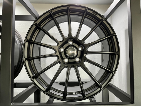 Felgi aluminiowe 8x19 cali 5x114.3 ET45 Advanti Felgi aluminiowe 8x19 cali 5x114.3 ET45 Advanti