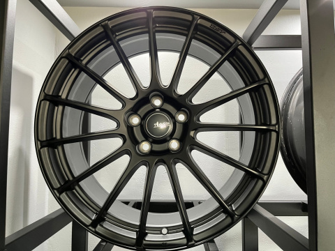 Felgi aluminiowe 8x19 cali 5x114.3 ET45 Advanti Felgi aluminiowe 8x19 cali 5x114.3 ET45 Advanti