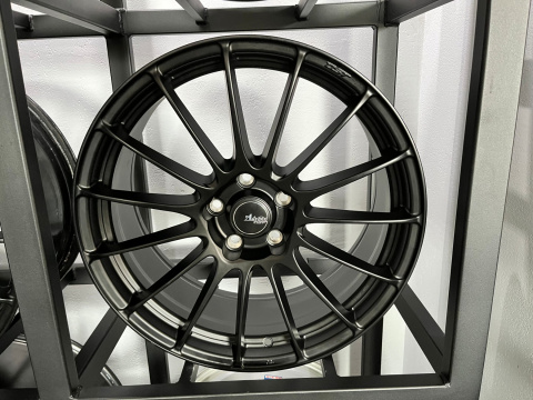 Felgi aluminiowe 8x19 cali 5x114.3 ET45 Advanti Felgi aluminiowe 8x19 cali 5x114.3 ET45 Advanti