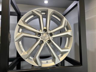 Felgi aluminiowe 8x19 cali 5x114.3 ET37 72.6