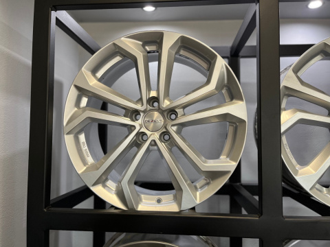 Felgi aluminiowe 8x19 cali 5x114.3 ET37 72.6 Felgi aluminiowe 8x19 cali 5x114.3 ET37 72.6