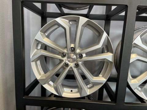 Felgi aluminiowe 8x19 cali 5x114.3 ET37 72.6 Felgi aluminiowe 8x19 cali 5x114.3 ET37 72.6