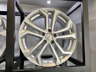 Felgi aluminiowe 8x19 cali 5x114.3 ET37 Dezent