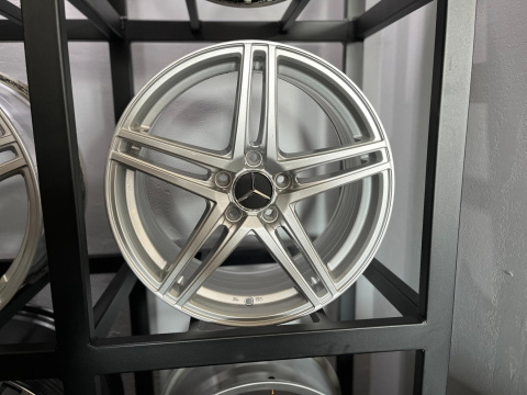 Felgi aluminiowe 8.5x17 5x112 ET56 66.6 Felgi aluminiowe 8.5x17 5x112 ET56 66.6