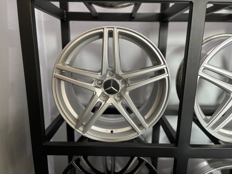 Felgi aluminiowe 8.5x17 5x112 ET56 66.6 Felgi aluminiowe 8.5x17 5x112 ET56 66.6