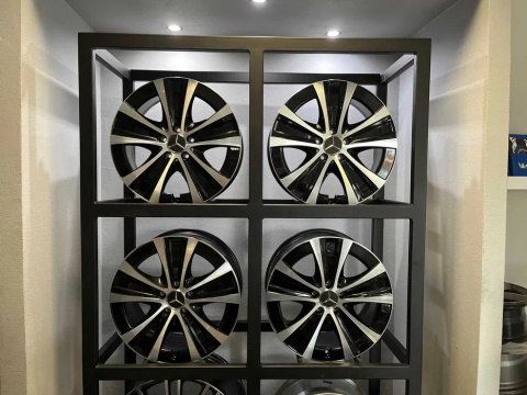 Felgi aluminiowe 9x18 cali 5x112 ET52.5 Mercedes OE Felgi aluminiowe 9x18 cali 5x112 ET52.5 Mercedes OE