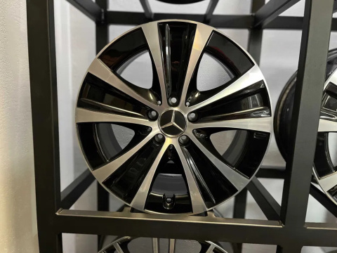 Felgi aluminiowe 9x18 cali 5x112 ET52.5 Mercedes OE Felgi aluminiowe 9x18 cali 5x112 ET52.5 Mercedes OE
