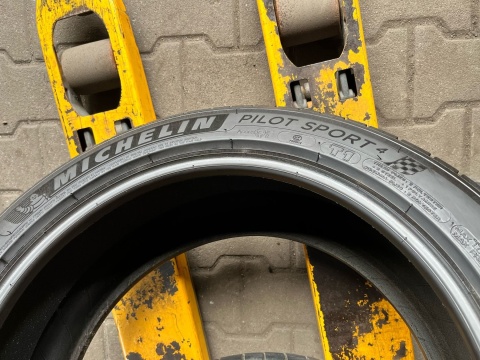 Opony letnie 2x 235/45 R18 Michelin Pilot Sport 4 Accoustic Opony letnie 2x 235/45 R18 Michelin Pilot Sport 4 Accoustic