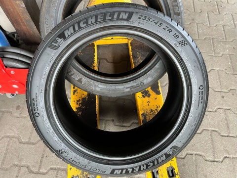 Opony letnie 2x 235/45 R18 Michelin Pilot Sport 4 Accoustic Opony letnie 2x 235/45 R18 Michelin Pilot Sport 4 Accoustic
