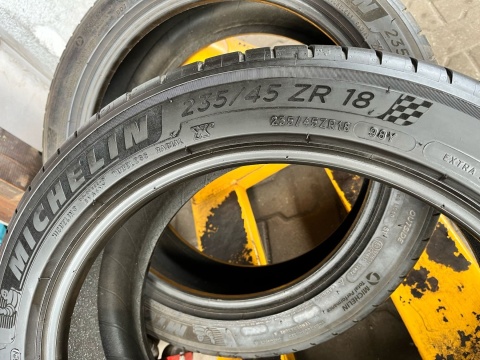 Opony letnie 2x 235/45 R18 Michelin Pilot Sport 4 Accoustic Opony letnie 2x 235/45 R18 Michelin Pilot Sport 4 Accoustic