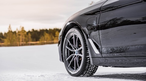Opony zimowe 275/45 R19 Hankook Winter icept evo3