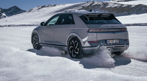 Opony zimowe 275/40 R21 Hankook IW01A iON icept